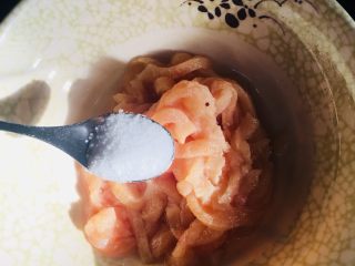 胡萝卜丝炒鸡丝 