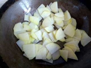 尖椒土豆片小炒肉 