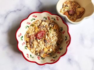 水果麦片酸奶碗 