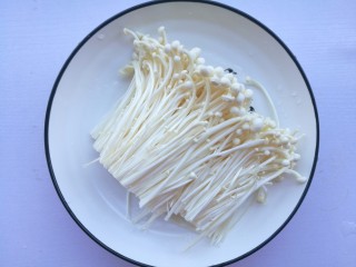 番茄金针菇豆腐汤 