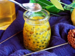 冬喝金色百香果蜂蜜茶 