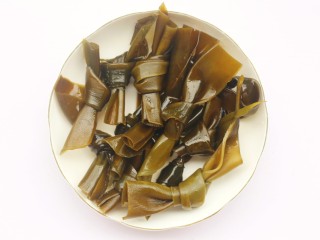 玉米海带筒骨汤 