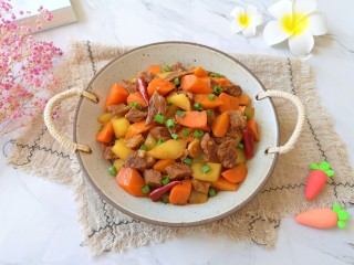 胡萝卜炖牛腩 
